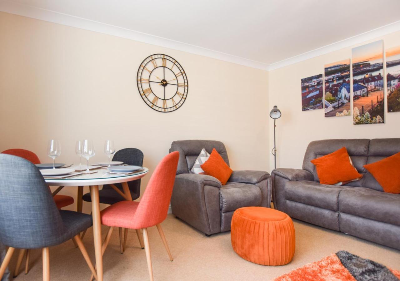 Cosy Hub Apartment Whitby Exterior photo